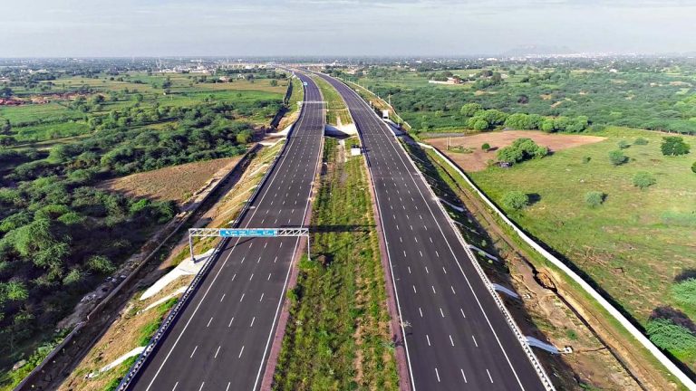 मुंबई-पुणे अंतर आता अवघ्या दीड तासांवर! ‘ग्रीनफिल्ड एक्सप्रेसवे’मुळे प्रवास होणार अधिक वेगवान !