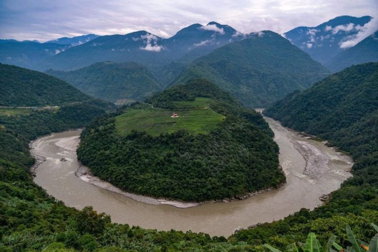 अरुणाचलच्या सीमेवर चीनची मोठी हालचाल; ब्रह्मपुत्रा नदीवर जगातील सर्वात मोठ्या धरणाच्या कामाला सुरवात !