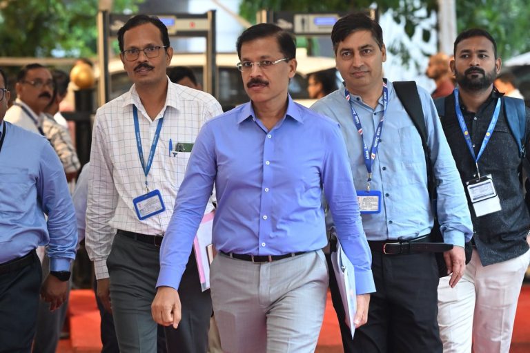 मुंबईतील १२२ वर्षे जुन्या Kyani & Co. चा परवाना निलंबित; राज्यभरात ३० खाद्य आस्थापनांवर FDA ची कारवाई !