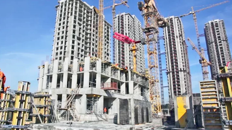 बदलापूरमध्ये प्रेमकुंज सोसायटीच्या पुनर्विकासात मोठा घोटाळा ? ९ मजली इमारत अनधिकृत; दोघांविरोधात गुन्हा !