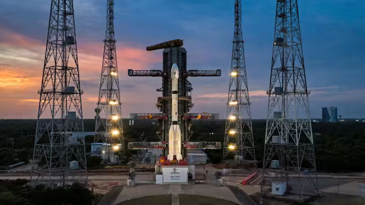 ISRO ची ऐतिहासिक कामगिरी; GSLV-F17 ने EOS-05 उपग्रह यशस्वीपणे अवकाशात पोहोचवला !