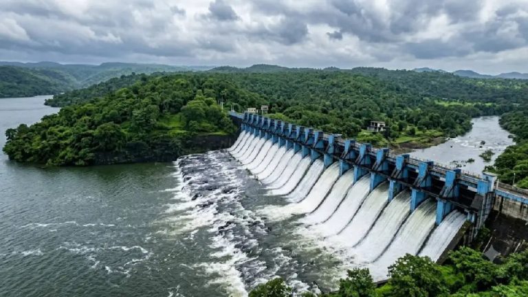 बारवी धरणातील पाणीसाठा ९५ टक्क्यांवर; पुढील पावसाळ्यापर्यंत ठाणे जिल्ह्याच्या पाणीपुरवठ्याचे मोठे आव्हान !